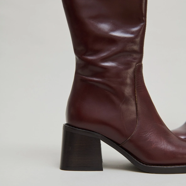 Bottes &agrave; talons et bouts carr&eacute;s en cuir marron | DIOU | Jonak