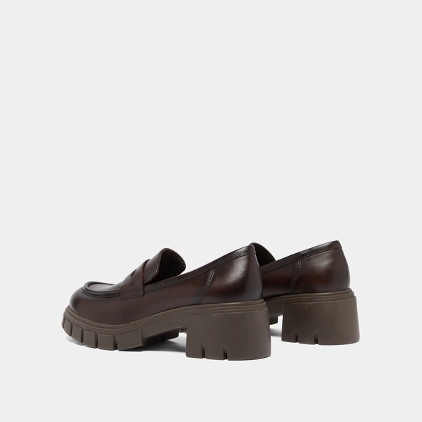 Mocassins &agrave; semelles crant&eacute;es en cuir brun rouge | ARON | Jonak