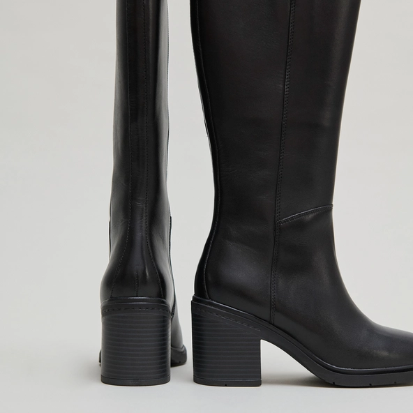 Bottes &agrave; talons et &agrave; bouts ronds en cuir noir | ATILUS | Jonak