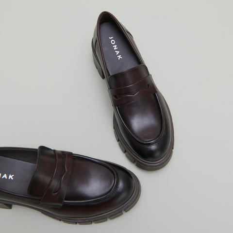 Mocassins &agrave; semelles crant&eacute;es brun rouge