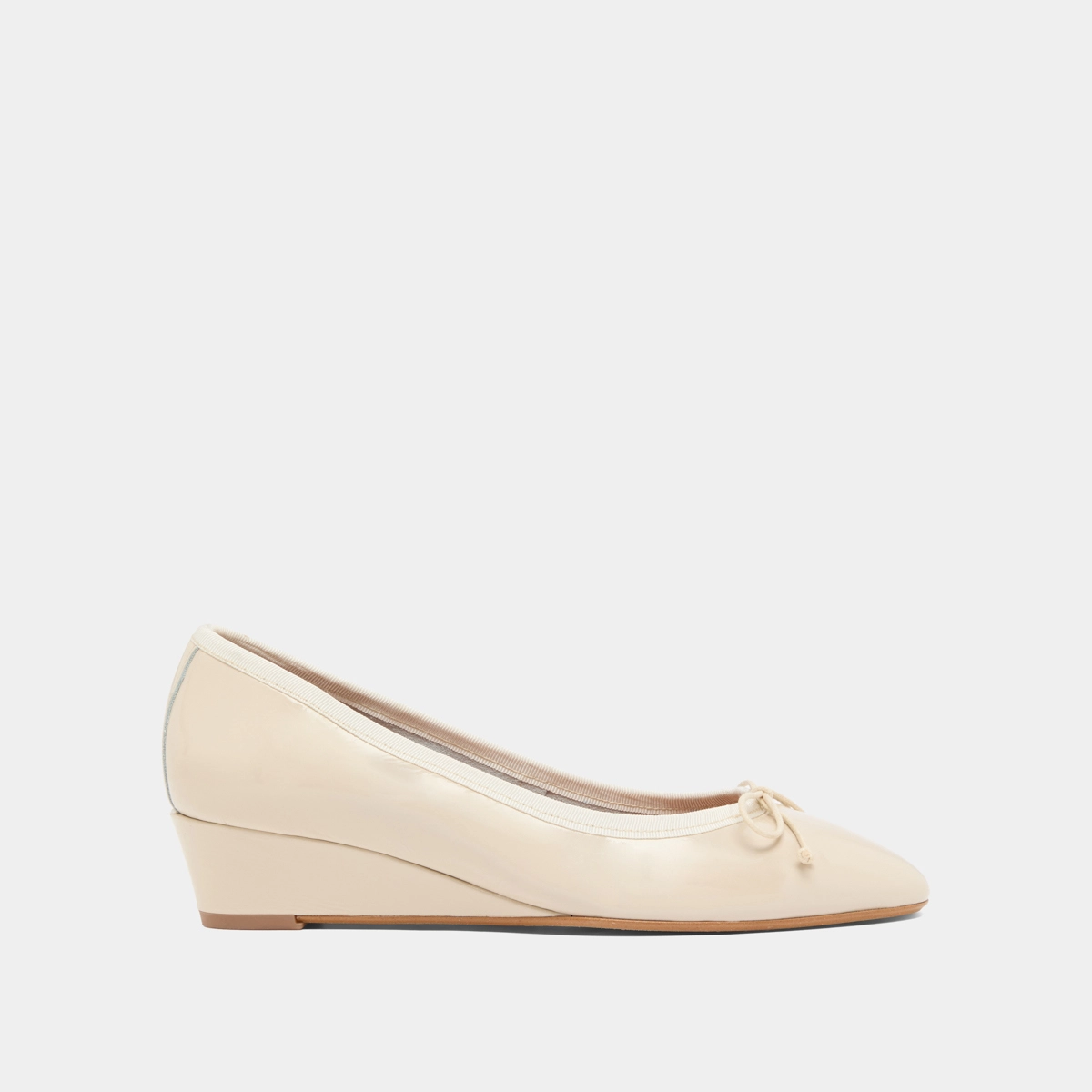 Ballerines compensées en vernis plissé écru | AIRELLE | Jonak