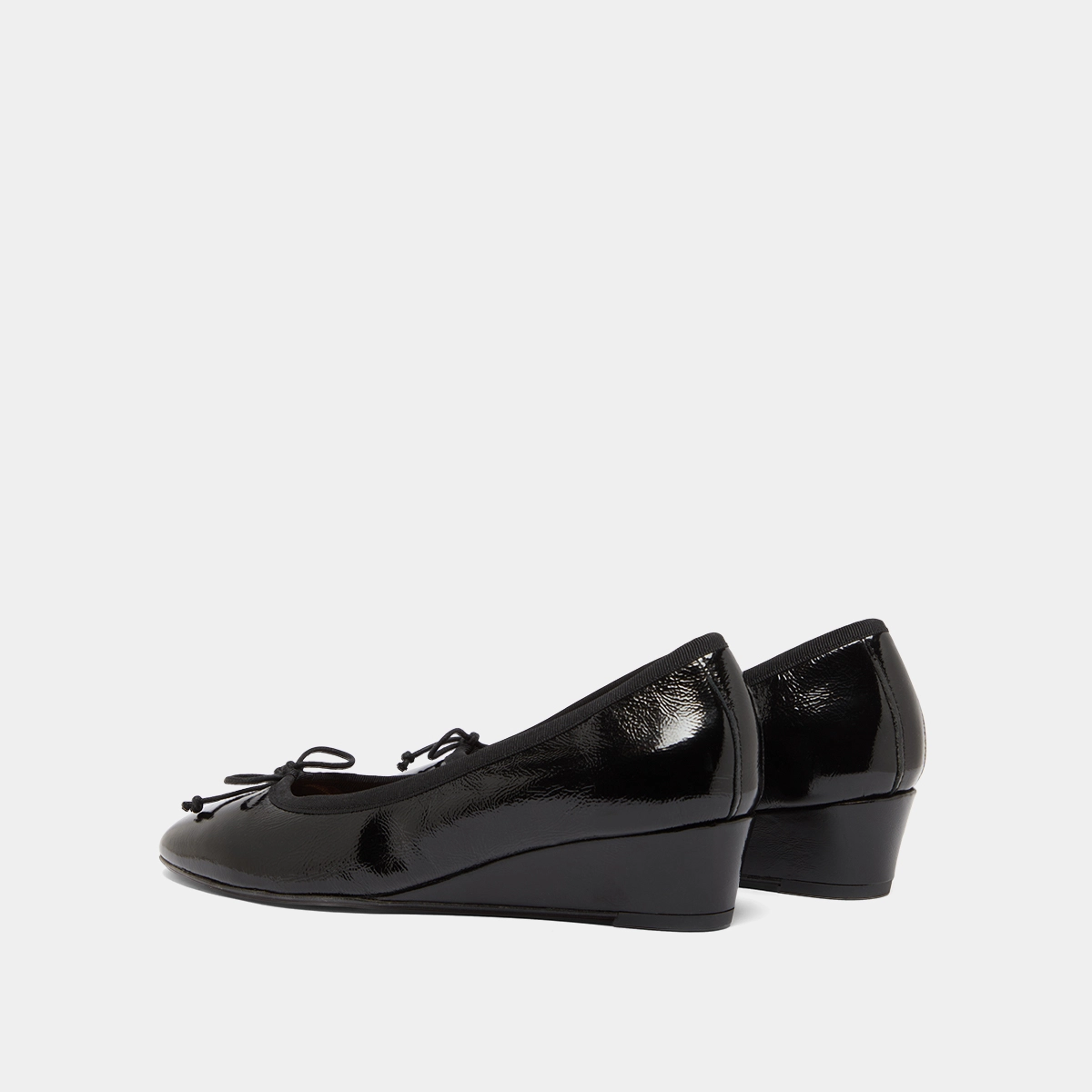 Ballerines compensées en vernis plissé noir | AIRELLE | Jonak