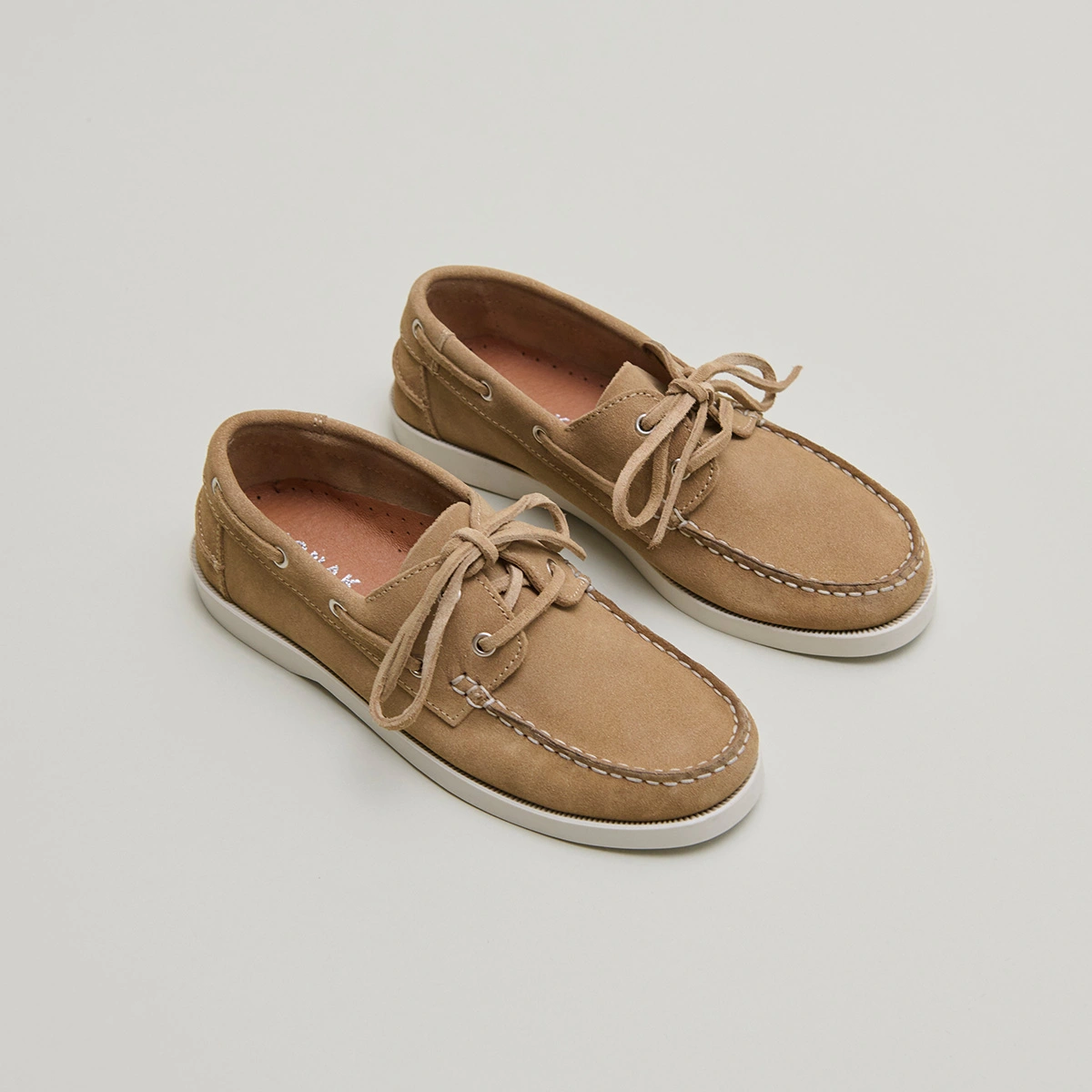 Derbies &agrave; lacets &eacute;pais et surpiq&ucirc;res en croute beige | OMBELINE | Jonak