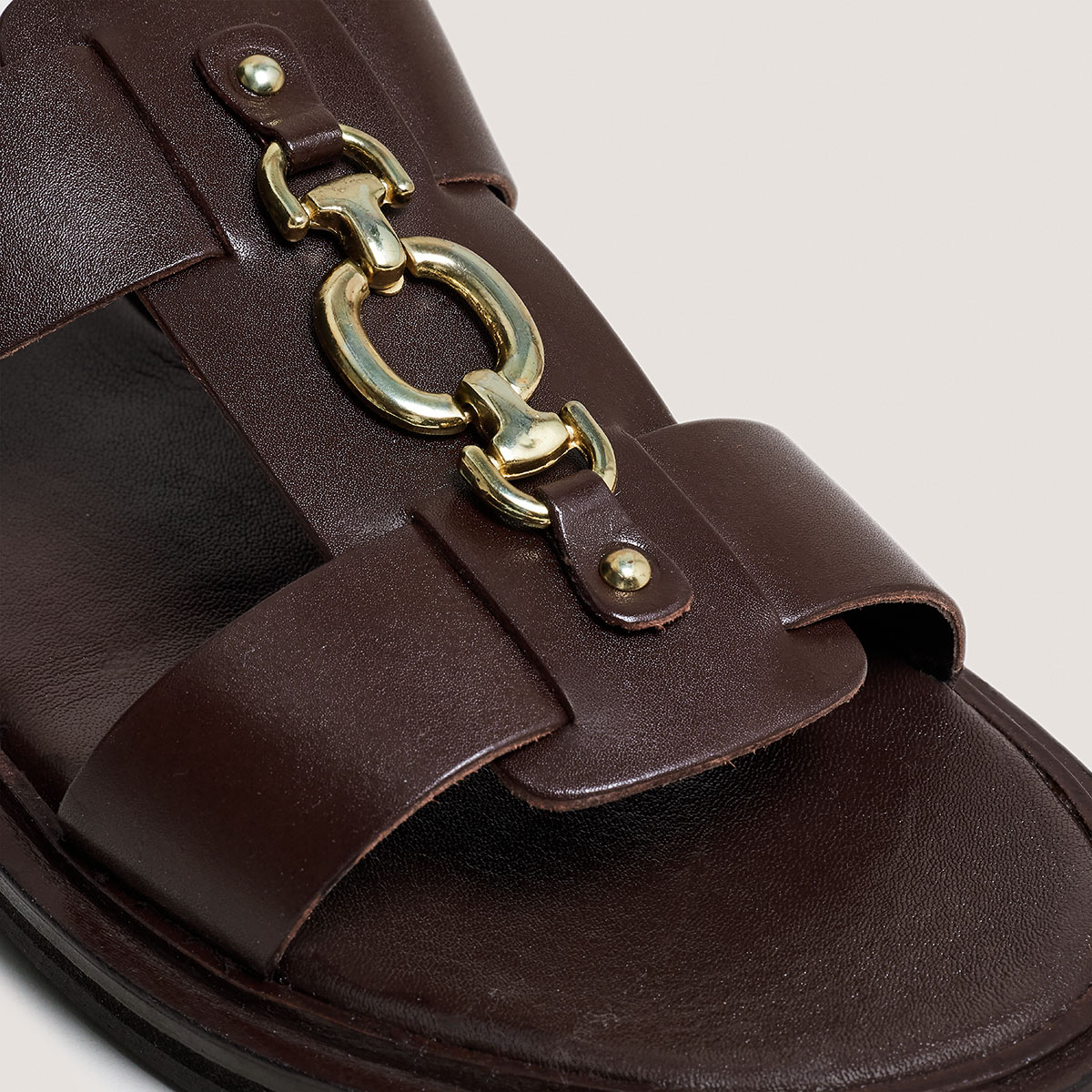 Mules &agrave; mors dor&eacute;s en cuir marron fonc&eacute; | DOP | Jonak