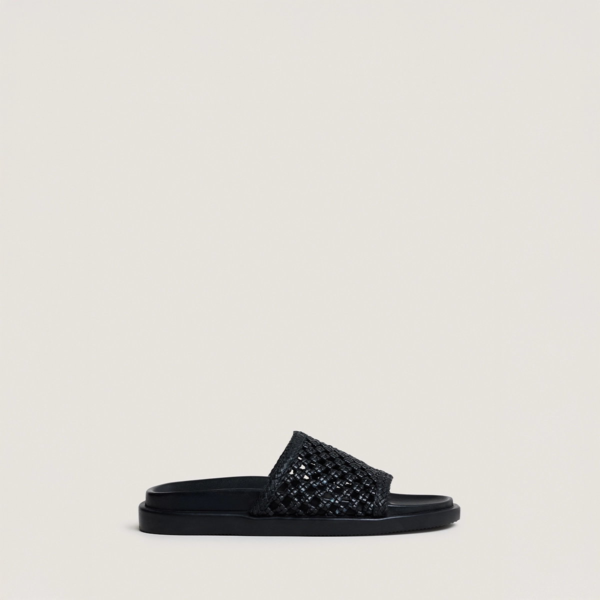 Mules ajourées en cuir noir | WOZART | Jonak