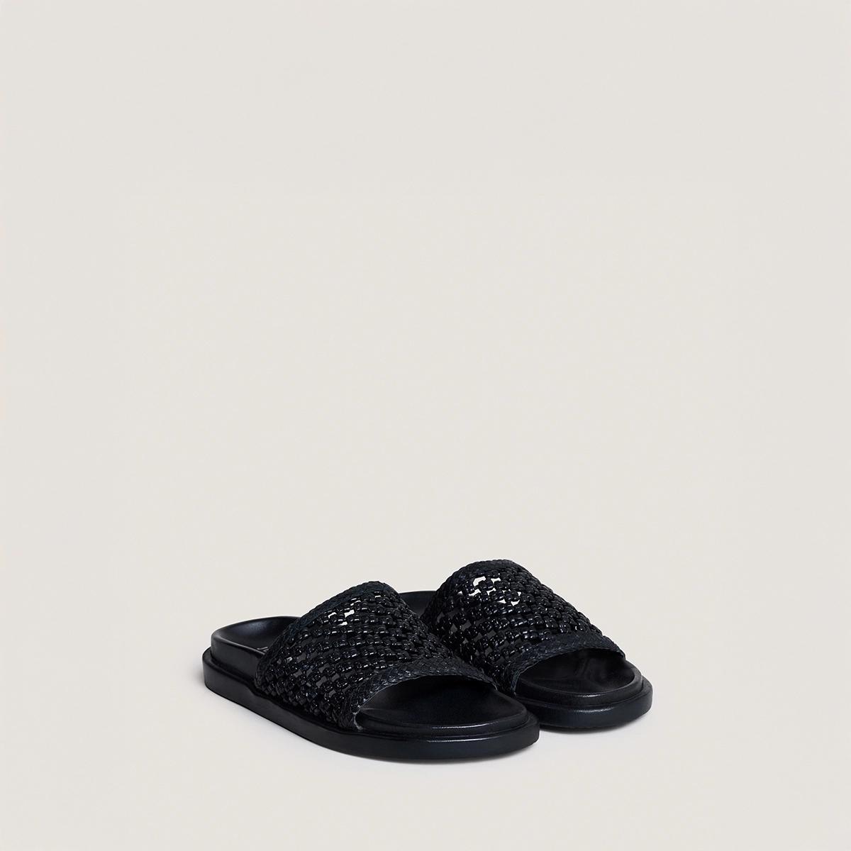 Mules ajourées en cuir noir | WOZART | Jonak