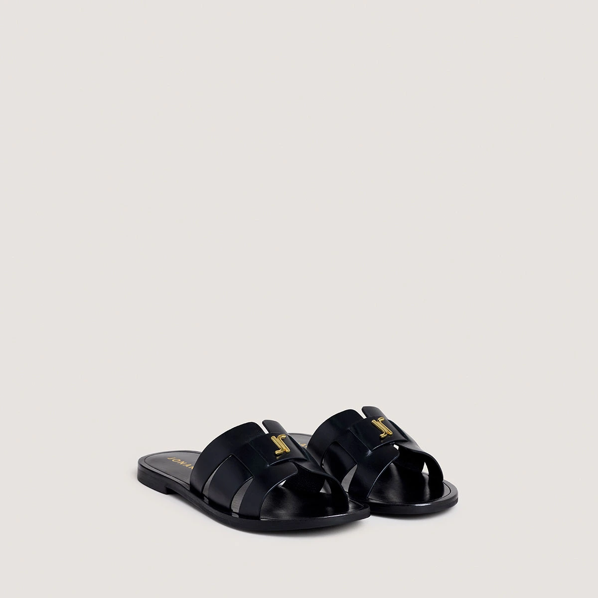 Sandales &agrave; monogrammes en cuir noir | WEIL | Jonak