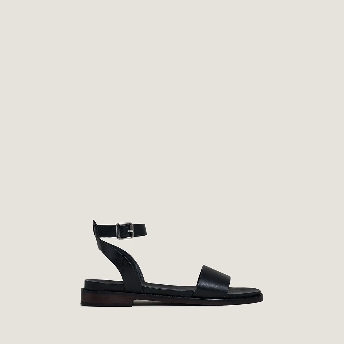 Sandales à brides et boucles ajustables en cuir noir | WIK | Jonak