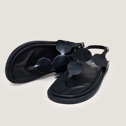 Sandales &agrave; brides ajustantes en cuir noir | WIND