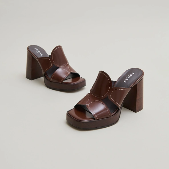 Mules &agrave; talons en cuir glac&eacute; marron | BELLE | Jonak
