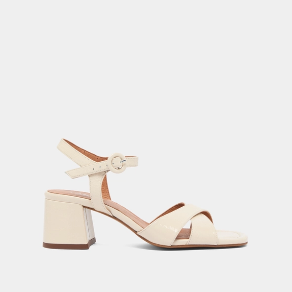 Sandales à talons en vernis plissé écru | BRIELLA | Jonak