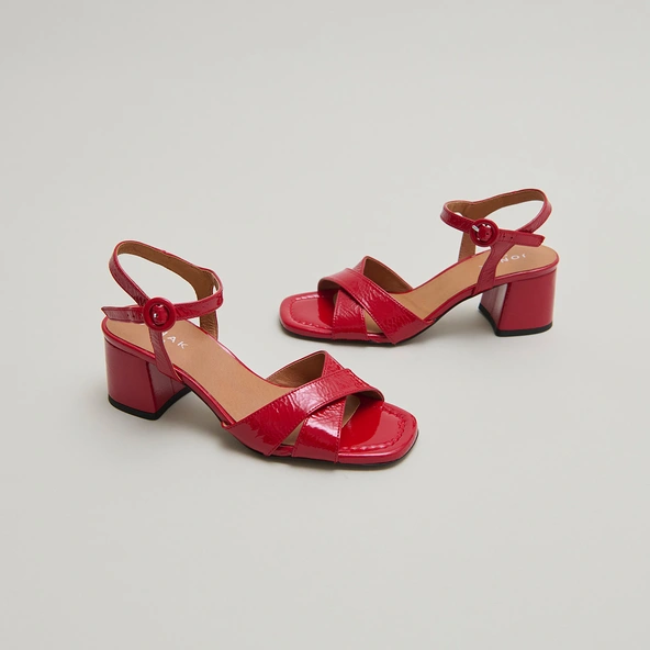 Sandales à talons en vernis plissé rouge | BRIELLA | Jonak
