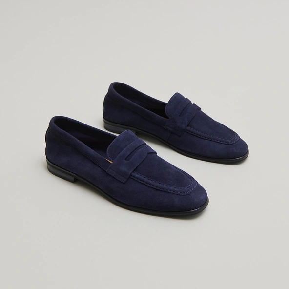 Mocassins à talons plats et bouts arrond... en velours marine | ACA | Jonak