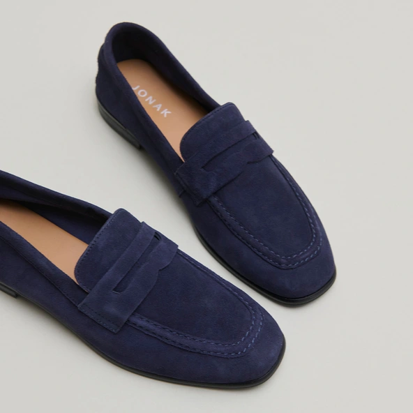 Mocassins à talons plats et bouts arrond... en velours marine | ACA | Jonak