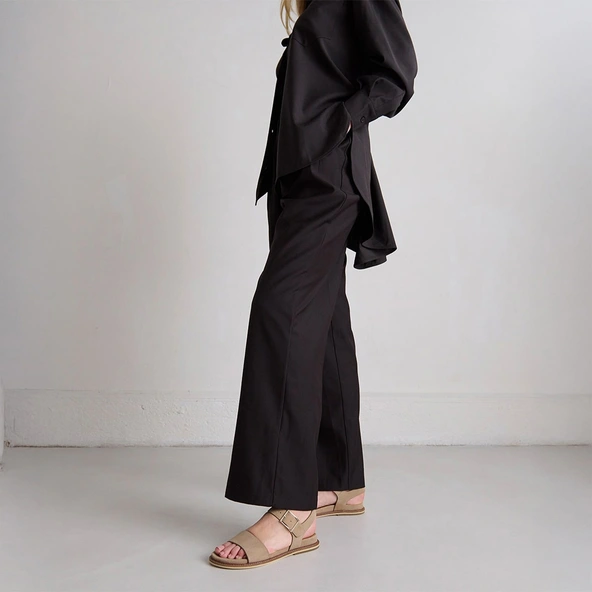 Sandales à brides et bouts ouverts en velours beige | ACCO | Jonak