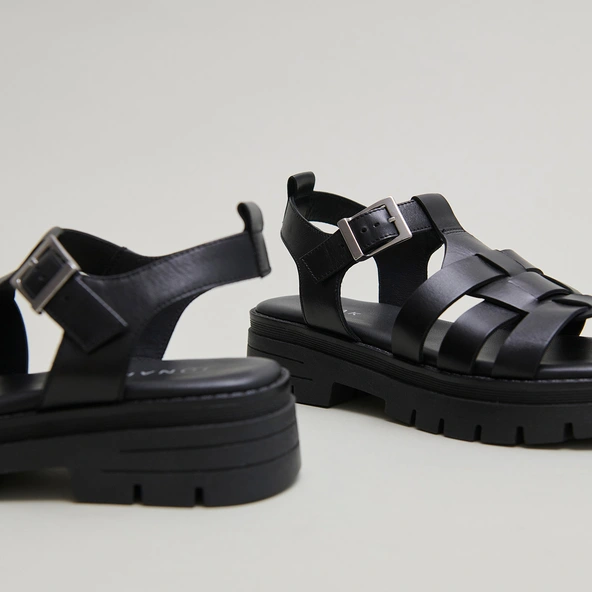 Sandales à semelles crantées en cuir noir | ANASTASIA | Jonak