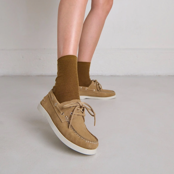Derbies &agrave; lacets &eacute;pais et surpiq&ucirc;res en croute beige | OMBELINE | Jonak