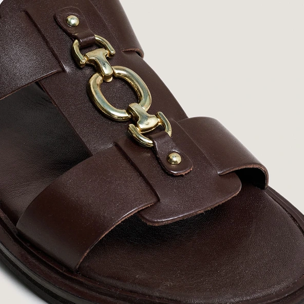Mules &agrave; mors dor&eacute;s en cuir marron fonc&eacute; | DOP | Jonak