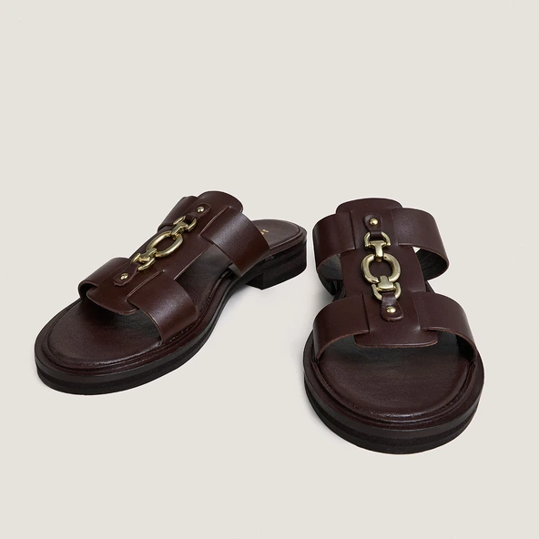 Mules &agrave; mors dor&eacute;s en cuir marron fonc&eacute; | DOP | Jonak