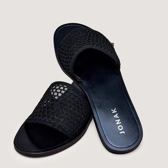 Nu-pieds &agrave; d&eacute;tails ajour&eacute;s en mesh et velours noirs | WAW | Jonak