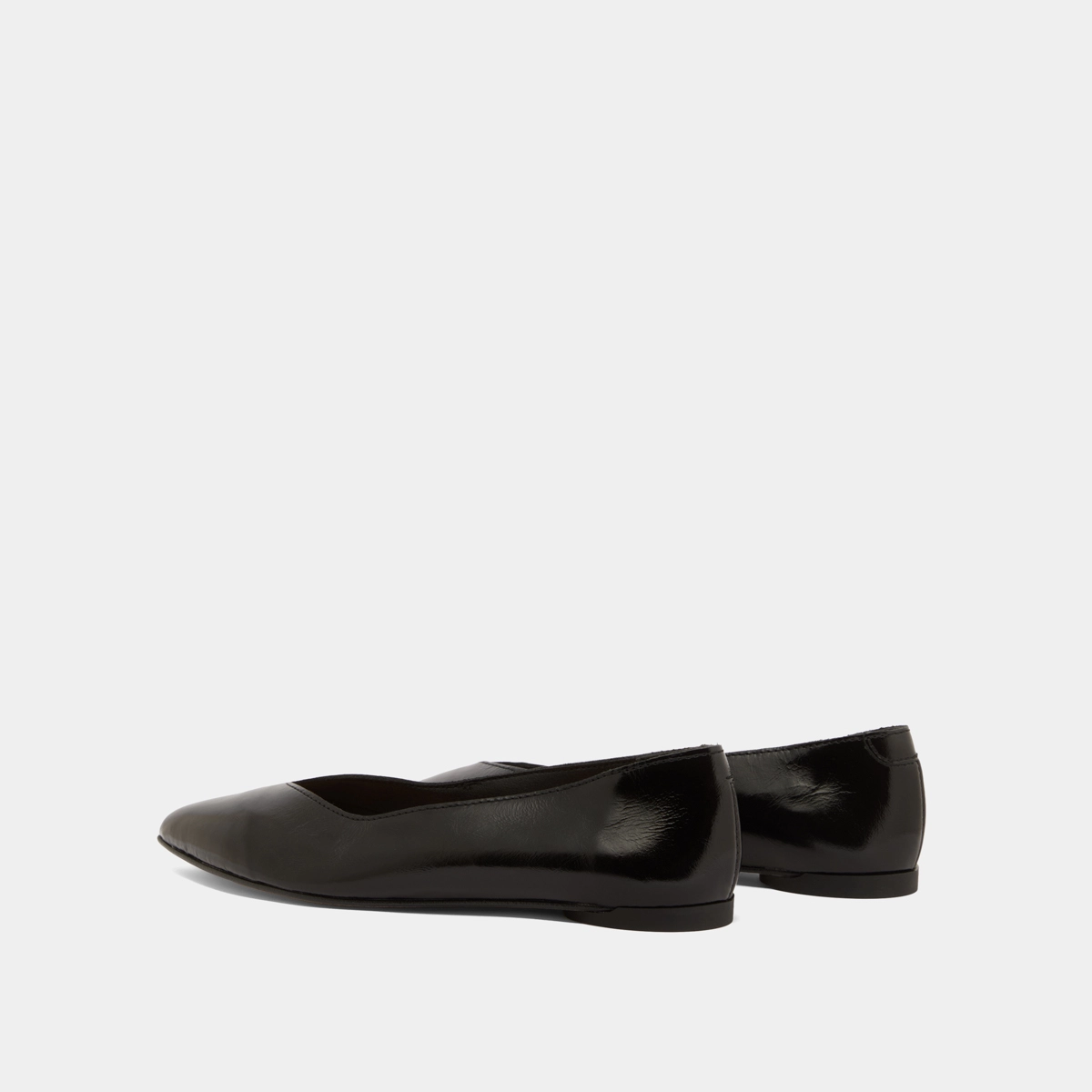 Ballerines à bouts pointus en vernis plissé noir | NOEMIE | Jonak