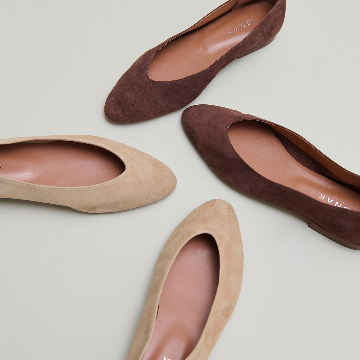 Ballerines à bouts pointus en velours camel | DASSUS | Jonak