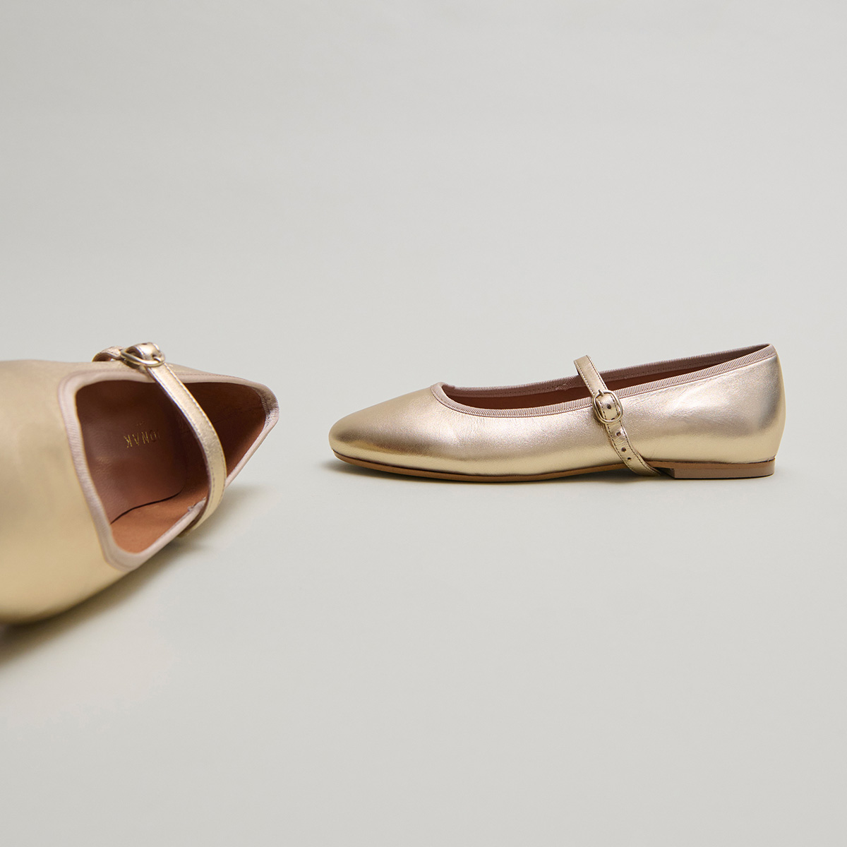 Ballerines à brides en cuir métallisé platine | DOUCEUR | Jonak