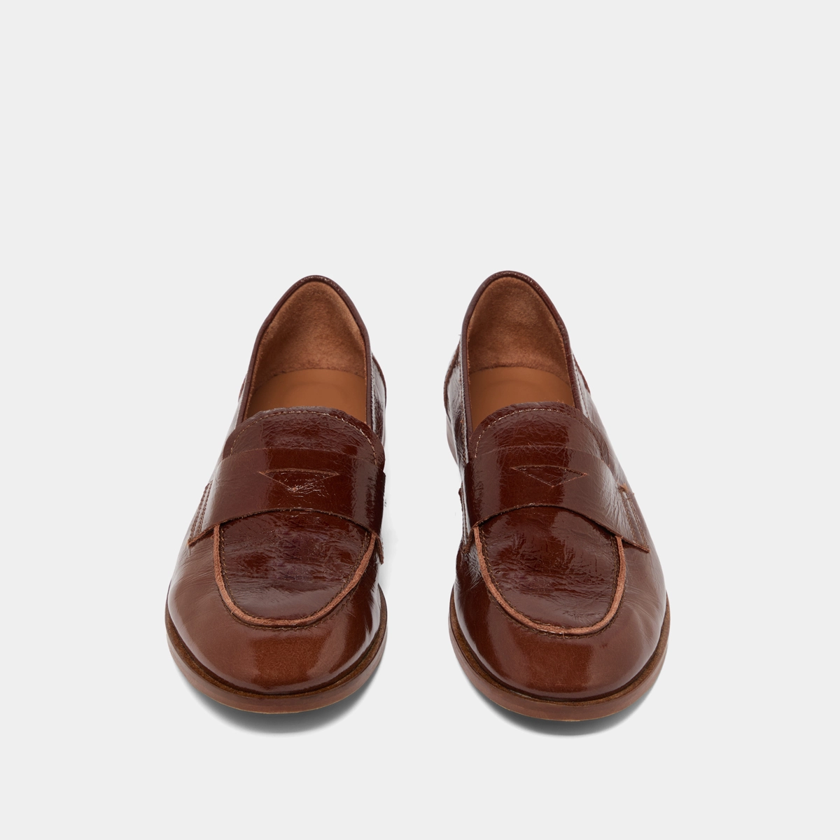 Mocassins à bouts ronds en cuir brillant marron | THELMA | Jonak