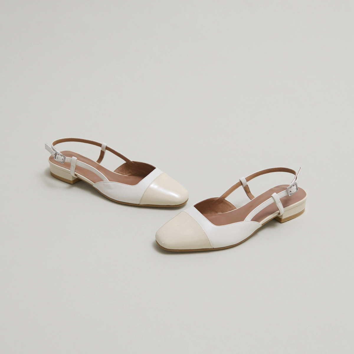 Ballerines ouvertes en vernis et cuir &eacute;crus | DHAPOU | Jonak