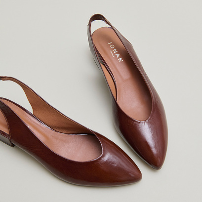 Ballerines à bouts arrières ouverts en cuir brillant marron | VINCE | Jonak