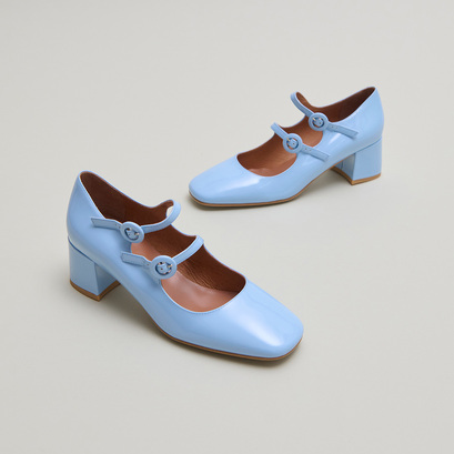 Babies à doubles brides et bouts arrondis en vernis bleu clair | DELOU | Jonak