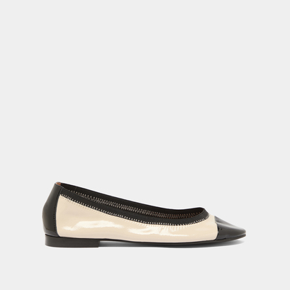 Ballerines à bouts arrondis et surpiqûres en vernis plissé noir et vernis plissé écru | DABELLE | Jonak