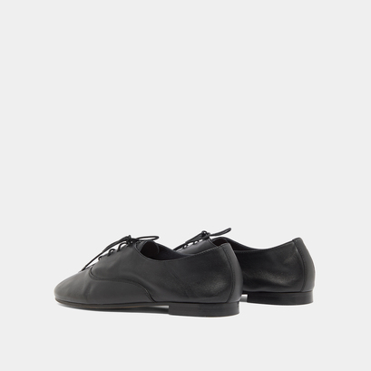 Richelieus à bouts ronds en cuir noir | DOMELLE | Jonak