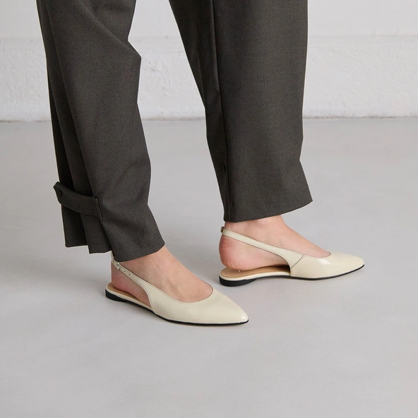 Ballerines slingbacks en vernis plissé ecru | NOA | Jonak