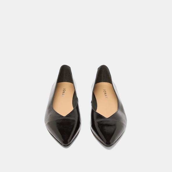 Ballerines à bouts pointus en vernis plissé noir | NOEMIE | Jonak