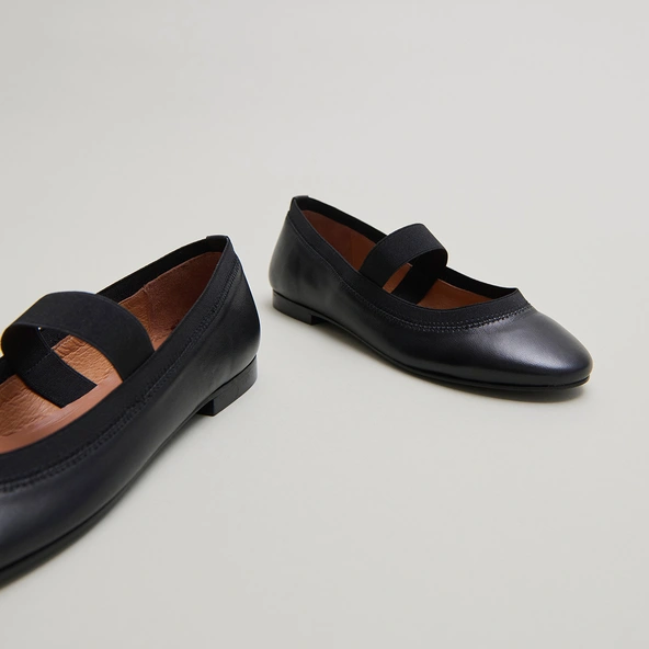 Ballerines à lanières en cuir noir | DABUS | Jonak