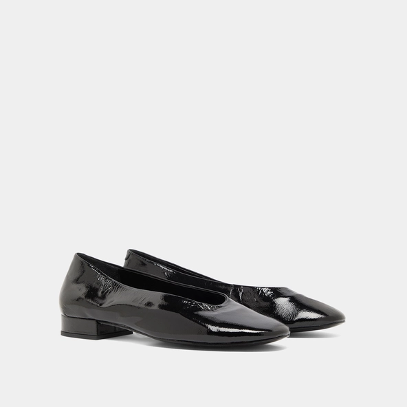 Ballerines &agrave; petits talons en vernis pliss&eacute; noir | LEA | Jonak