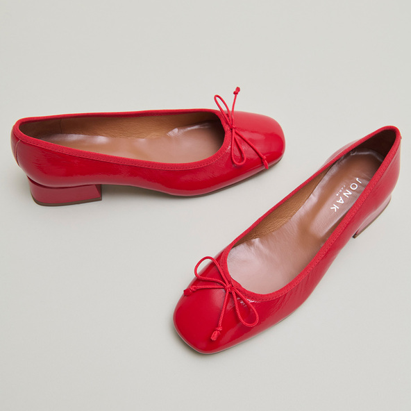 Ballerines à talons en vernis plissé rouge | DYBIL | Jonak