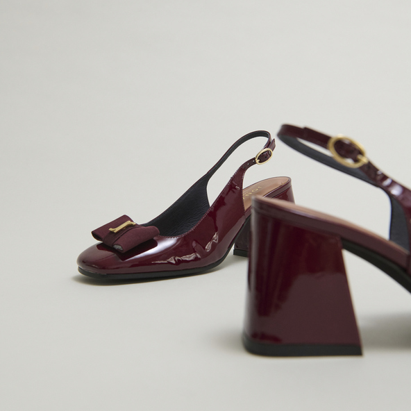 Escarpins slingbacks à bouts carrés en vernis bordeaux | RELISE | Jonak