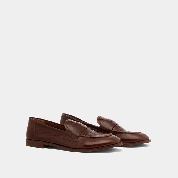 Mocassins à bouts ronds en cuir brillant marron | THELMA | Jonak