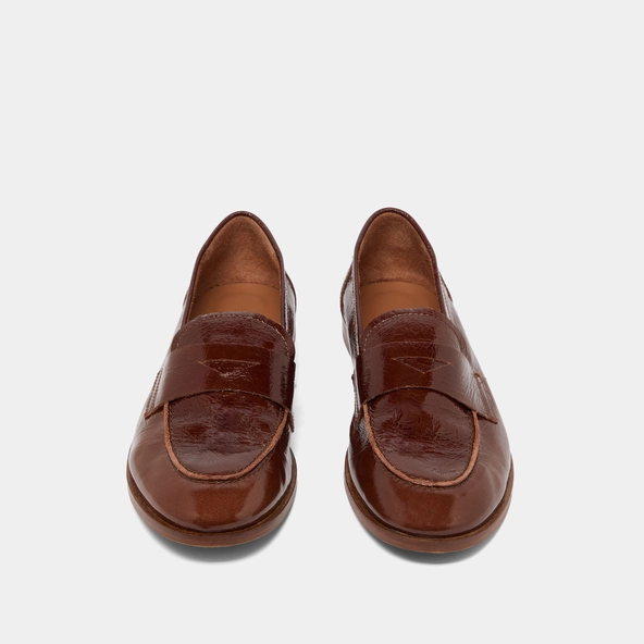 Mocassins à bouts ronds en cuir brillant marron | THELMA | Jonak