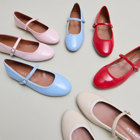Ballerines &agrave; brides en vernis pliss&eacute; &eacute;cru | DOUCEUR | Jonak