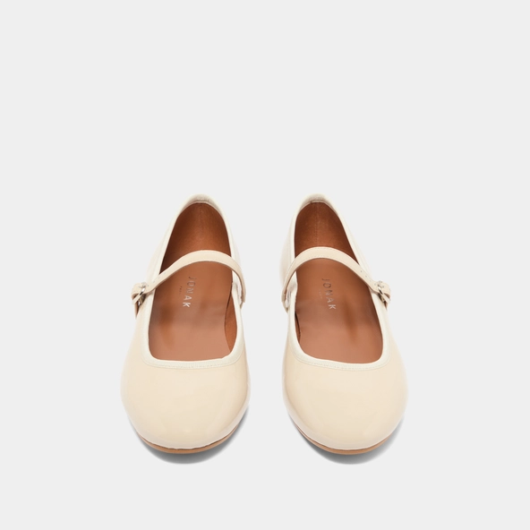 Ballerines &agrave; brides en vernis pliss&eacute; &eacute;cru | DOUCEUR | Jonak