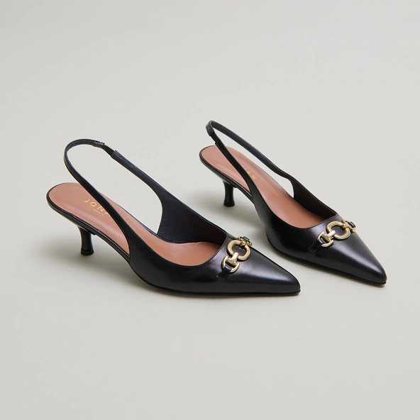 Escarpins &agrave; mors dor&eacute;s en cuir noir | DATURA | Jonak