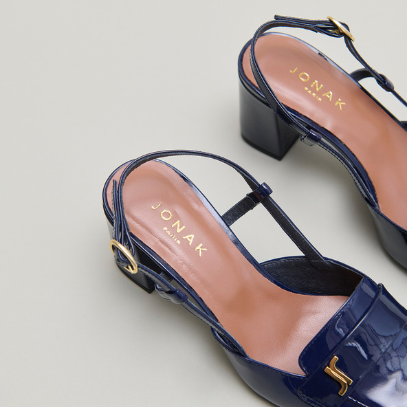 Escarpins slingbacks à bouts pointus en vernis marine | DESPUES | Jonak