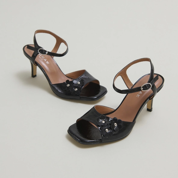 Sandales à talons et fleurs en cuir brillant noir | VAVA | Jonak