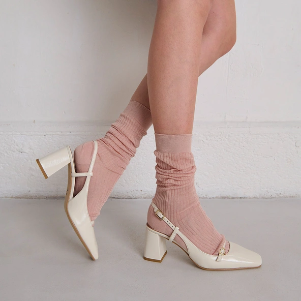 Slingbacks à talons en cuir brillant écru | DADELLE | Jonak