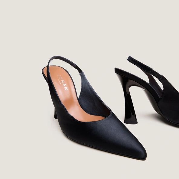Escarpins slingbacks &agrave; bouts pointus en satin noir | DRESSY | Jonak