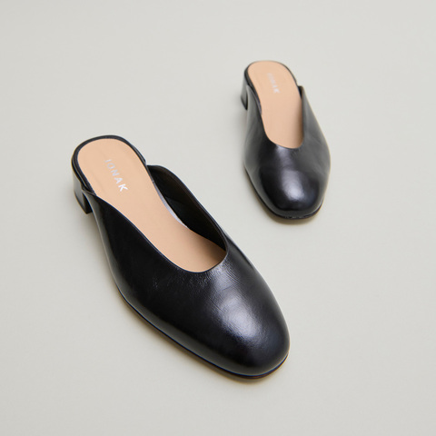 Mules &agrave; petits talons noir