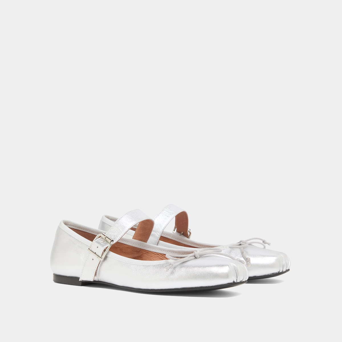 Ballerines à brides en cuir métallisé argent | DOMINANTE | Jonak